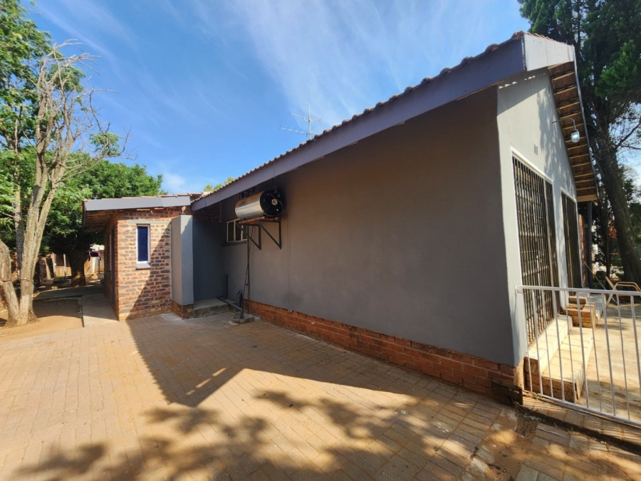 4 Bedroom Property for Sale in Riebeeckstad Free State